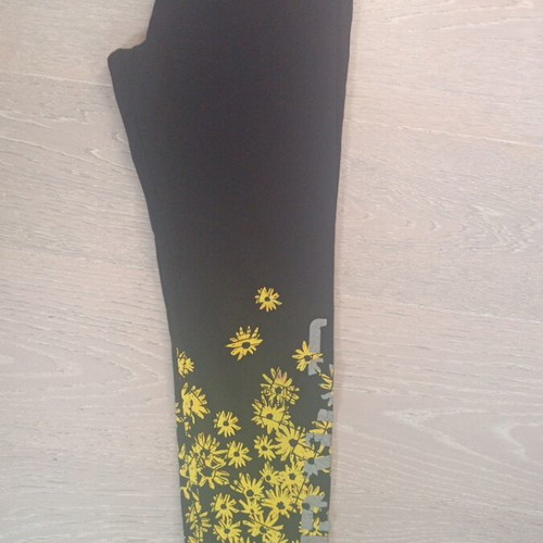 Converse leggings used, black with yellow flowers, size S