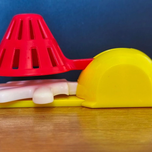 McDonald's lot of 2 toys: Secret Life of Pets Norman hamster and mouse trap