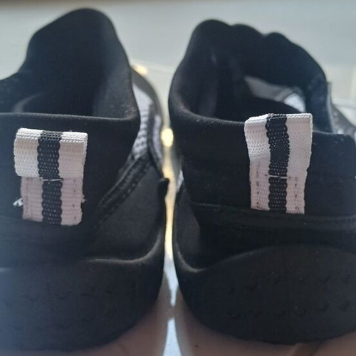 Water shoes unisex, new, size 38, black