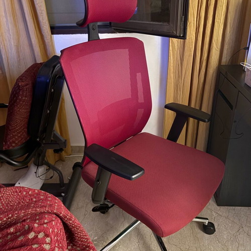 Ergonomic office chair like new