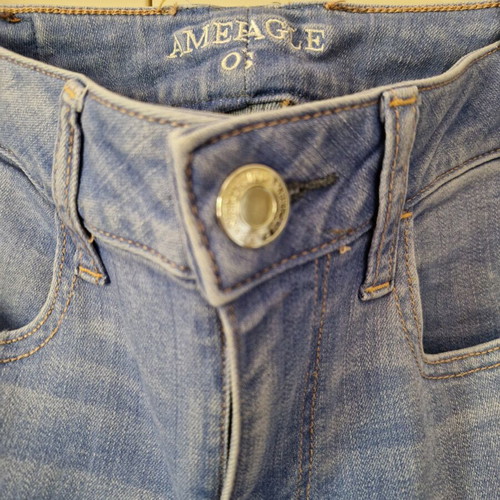 American Eagle high-rise light wash jeans like new XS/S