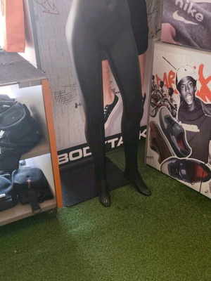 Κούκλες βιτρίνας σαν καινούργιες, σετ 2 τεμαχίων