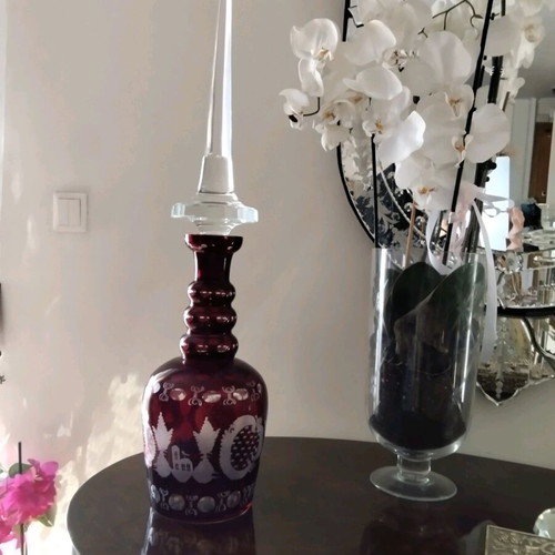 Crystal carafe burgundy new collectible