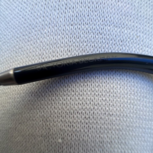Victoria Beckham VB229S 001 Polarized Sunglasses like new, black