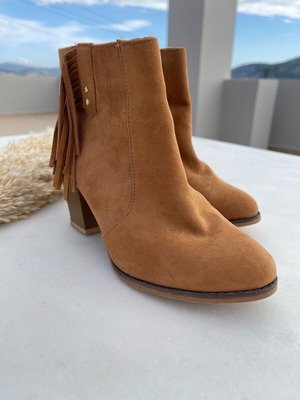 Bershka ankle boots camel with fringes like new, size 37