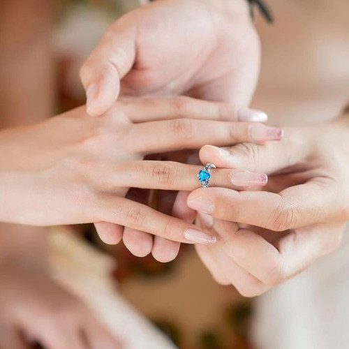 Women's ring new with blue heart-shaped zircon, silver plated