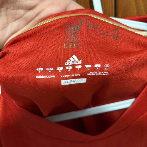 Liverpool FC Steven Gerrard 2010 Jersey like new with Premier League patches