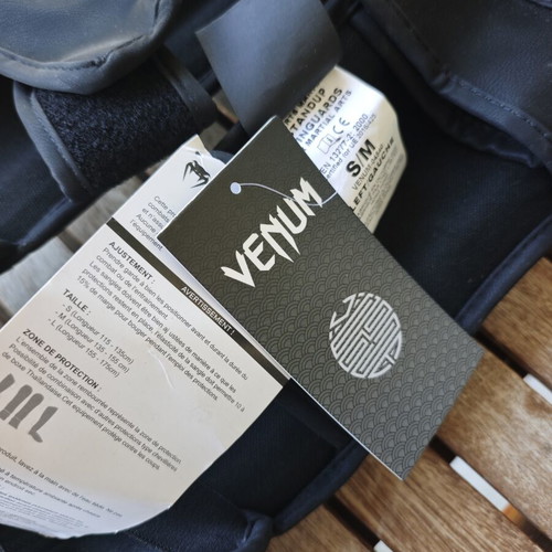 Venum Okinawa 3.0 Shin Guards Kids size S/M new