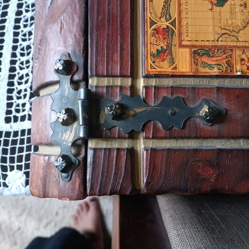 Wooden storage box vintage design like a book like new