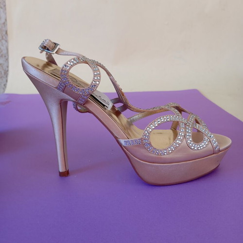 Demetrios high-heeled sandals like new, beige, size 39