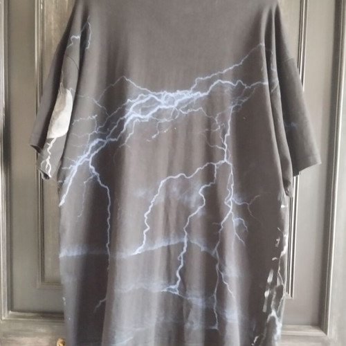 T shirt with unisex print like new, size XL, black