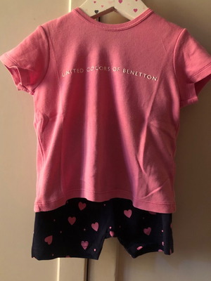 Benetton t-shirt and Frozy leggings set like new, 12-18 months