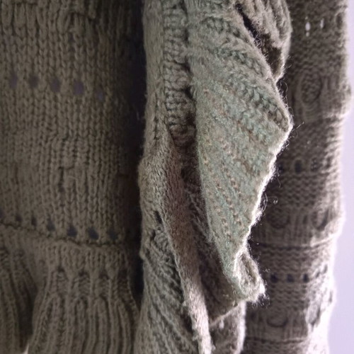 Women's wool cardigan like new, small/extra small