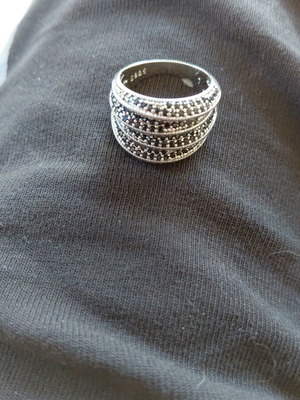 Swarovski multi-strand women's ring new, black beads and silver