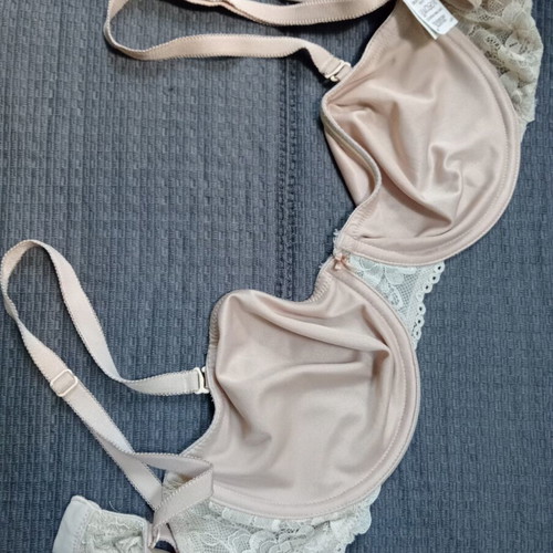 Marks & Spencer strapless bra 75C, beige with lace, detachable straps
