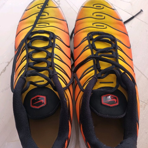 Nike Air Max Plus Sunset size 44 like new, black and orange sneakers