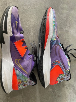 Nike Kyrie Low 5 αθλητικά μεταχειρισμένα, νούμερο 44, πολύχρωμα