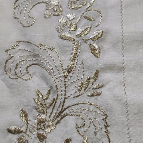 Tablecloth with 8 napkins for large dining table new