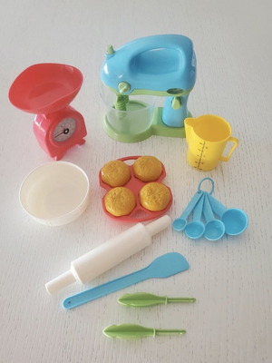 Baking set ELC Mothecare 13 pieces like new