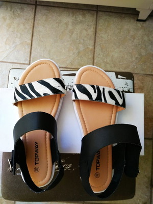 Topway sandals used size 36 black with zebra pattern