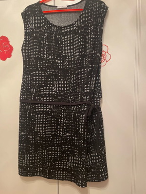 Light knitted dress like new, black and grey, size XL