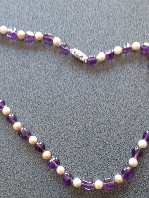 Amethyst necklace with pearls new
