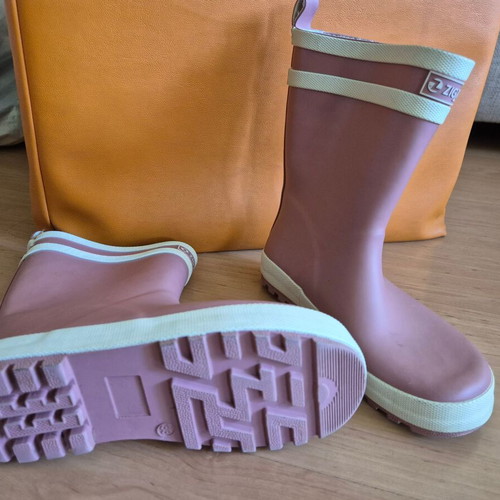 ZigZag Hurricane kids rubber boots like new, rose ash color, size 33