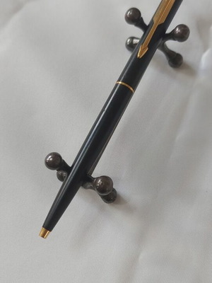 Parker 95 black pen used