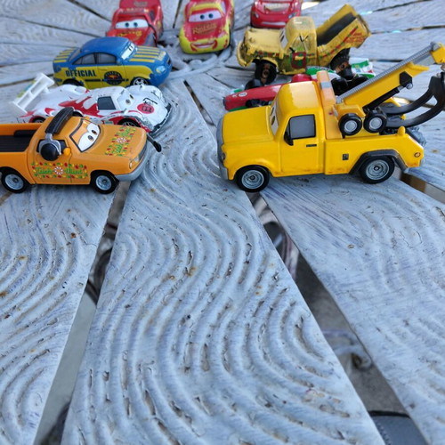 Set of 9 Disney Pixar Cars toy cars used, Mattel metal and plastic