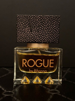 Rihanna Rogue Eau de Parfum 30ml used