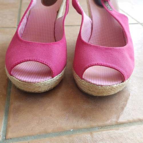 Wedge sandals like new, size 39, beige and pink