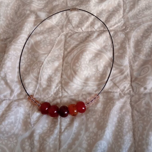 Carnelian necklace like new, brown