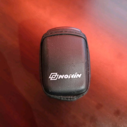 Nonin 9560 Onyx II Bluetooth oximeter like new