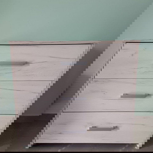 Κούνια κρεβάτι με συρταριέρα σαν καινούργιο, με στρώμα