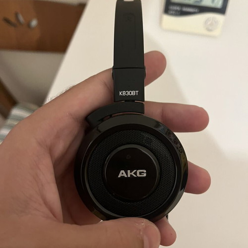 AKG Harman Kardon wireless headphones with Bluetooth and controls