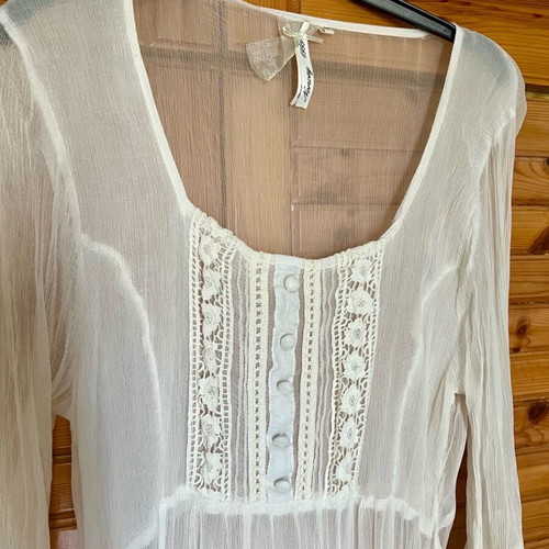 Caftan new, size medium, white