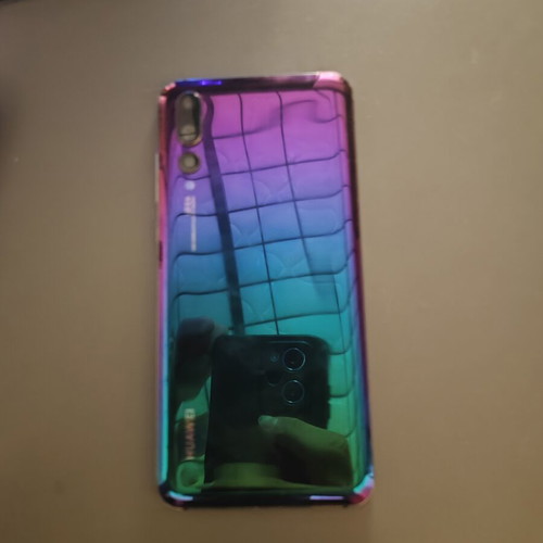 Huawei P20 Pro phone 6/128 with minor corner crack