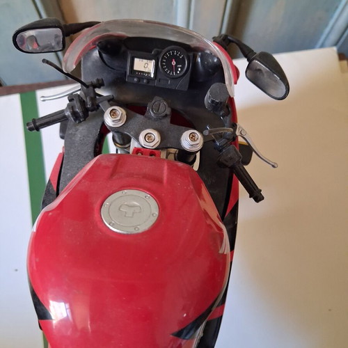 Honda CBR 929RR Fireblade collectible model like new, large scale