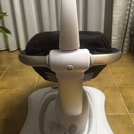 Mamaroo 4moms black edition baby rocker like new