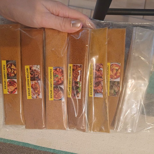 Spices from Dubai new, set of 12 for curry and roast dishes