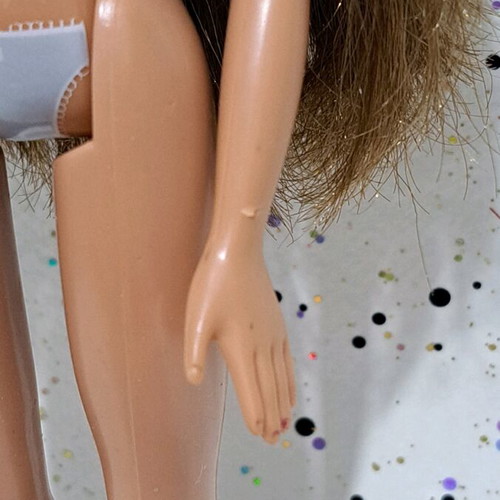 Bratz Strut It Yasmin doll used with flaws
