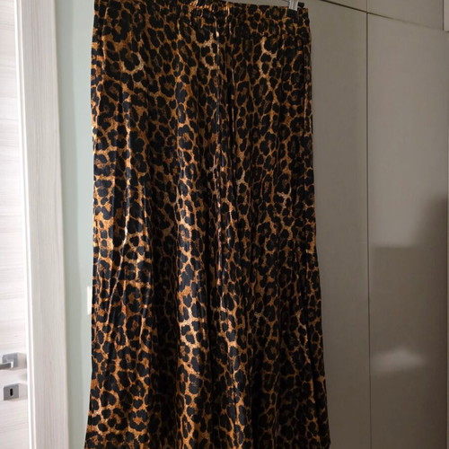 Leopard midi skirt with adjustable cord, satin, like new