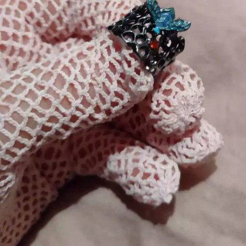 Honeycomb Ring with Bee new, black and blue enamel