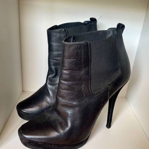 Cesare Paciotti boots size 41 black like new leather with 14 cm heel