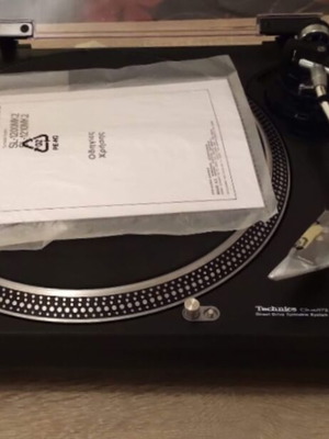 Technics SL-1210mkll turntable new
