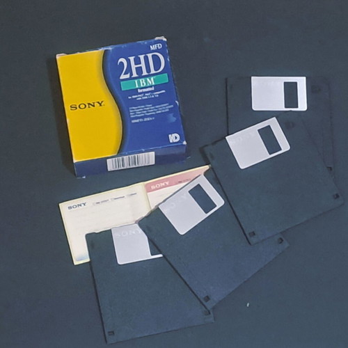 Sony 3.5" 2HD IBM formatted floppy disks pack of 4, new