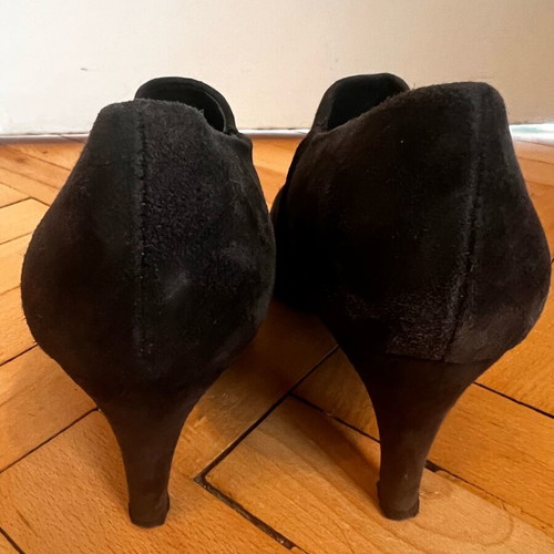 Stuart Weitzman suede boots size 37 like new gray