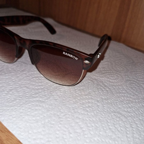 Sunglasses used, brown