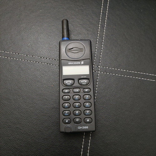 Ericsson GH388 used mobile phone collectible