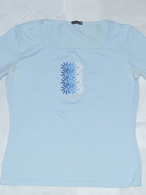 Andonella Vintage Y2K Baby Blue Square Neck Graphic Tee Medium used